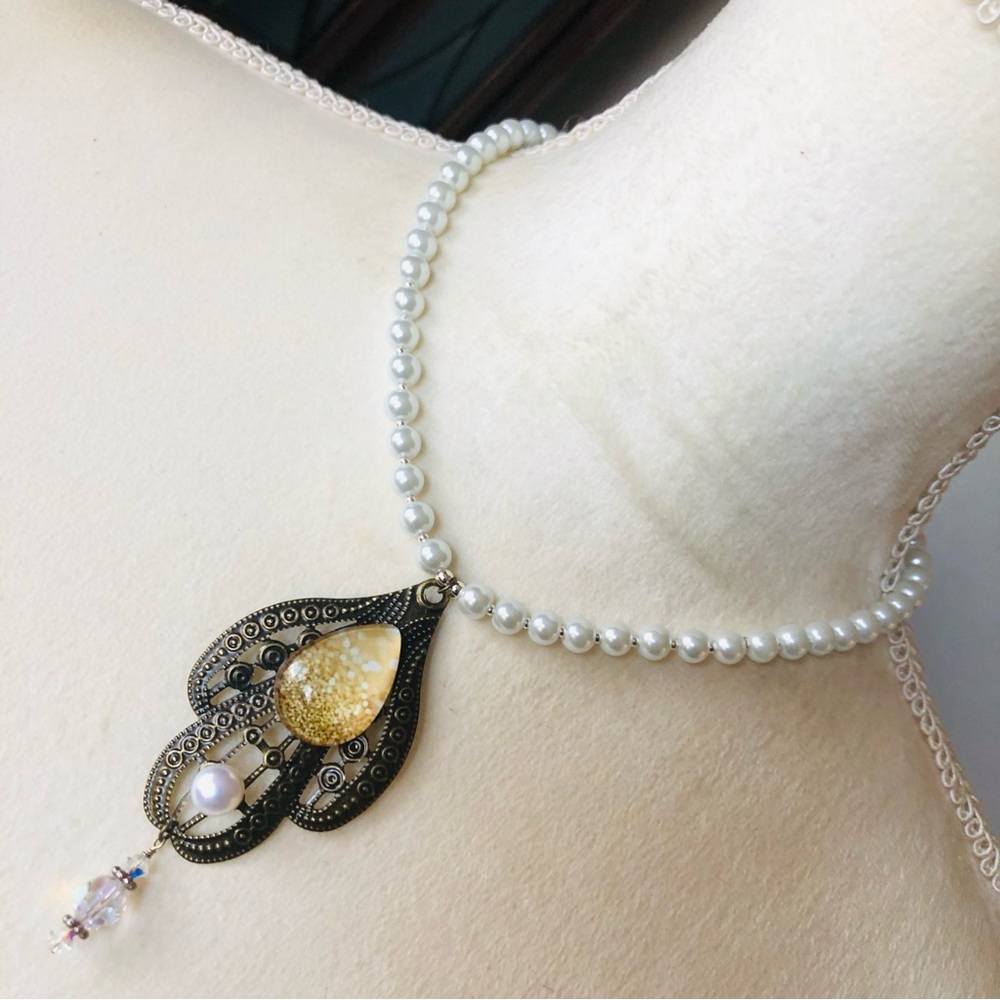 Handcrafted repurpose teardrop pearl crystal pendant Czech glass Pearl necklace